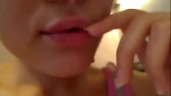 Sexy skinny cam girl shows her pussy - teencamster.com